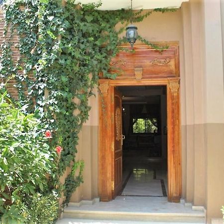 Magnifique Villa Avec Piscine Chauffee Que Pour Famille Marrakesh Exteriör bild